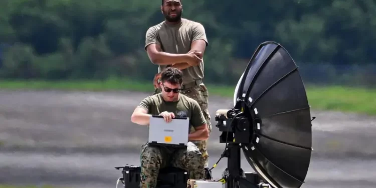 «La fuerza militar en el Caribe es demasiado grande y potente como para ser sólo antinarcóticos»: entrevista con James Story, exembajador de EE.UU. en Venezuela