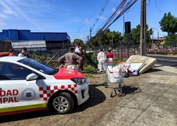 Limpian puentes urbanos transformados en focos de inseguridad ciudadana