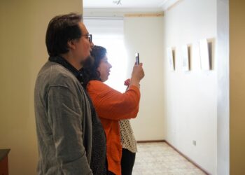 “Fuera de lugar”: el artista Héctor Segura presenta su primera exposición en el Centro Cultural Hojalata