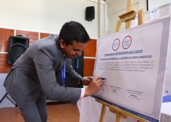 Hospital de San Carlos firma convenio de Interoperabilidad de Cenabast para optimizar la gestión de medicamentos