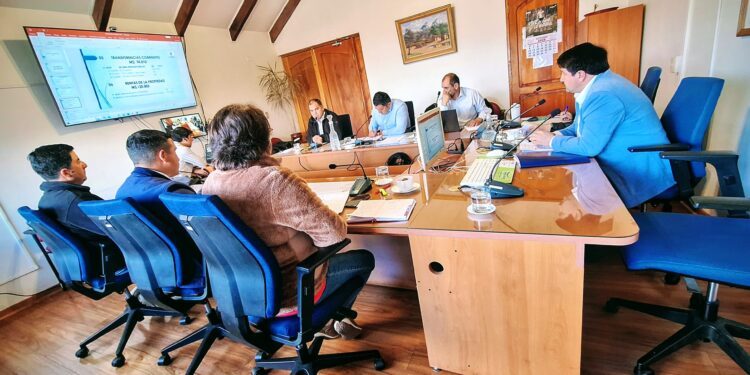 El Carmen: Aprueban  PADEM y Presupuesto Municipal 2026