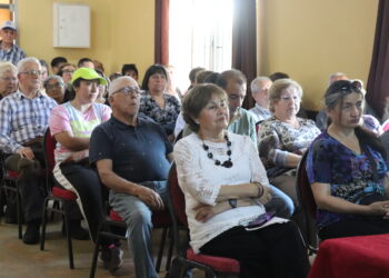 Socializan con vecinos el mejoramiento del Parque Sarita Gajardo