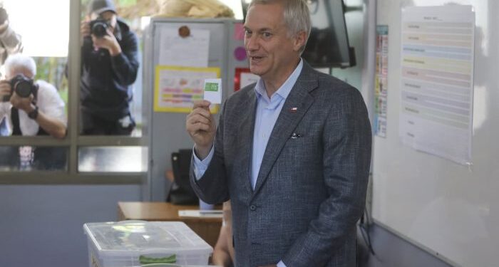 Kast dice que si no pasa a segunda vuelta será «la última elección presidencial en la que participe»
