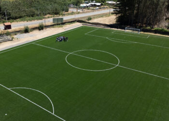 Inversión de casi $1.000 millones materializa mejoras en posta, una nueva cancha sintética y remodelación de escuela en Ránquil