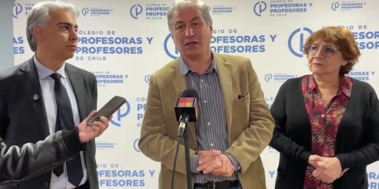 MEO, MAYNE-NICHOLLS, JARA Y KAISER, ENTREGARON SUS PROPUESTAS EN EDUCACIÓN.KAST, MATTHEI, PARISI Y ARTÉS, AÚN NO RESPONDEN.