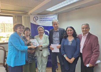 COLEGIO DE PROFESORES Y CANDIDATA JARA TRATAN TEMAS URGENTES DE EDUCACIÓN