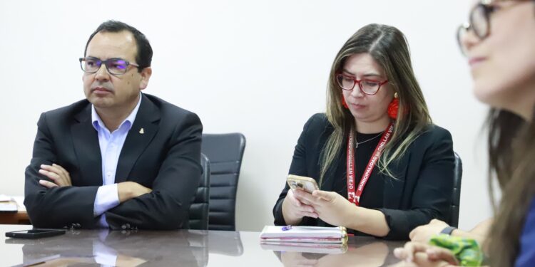 102 hogares chillanvejanos accederán a atención especializada y apoyo para aliviar la carga de cuidadores