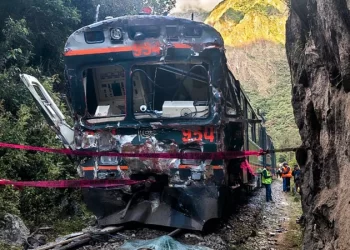 Una persona muere y decenas resultan heridas en un choque de trenes en Machu Picchu