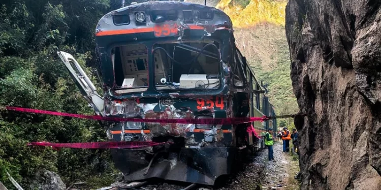Una persona muere y decenas resultan heridas en un choque de trenes en Machu Picchu