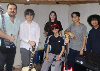 Estudiantes del Liceo Diego Portales de San Carlos entre los ganadores del concurso nacional “Los Jaivas Siempre”
