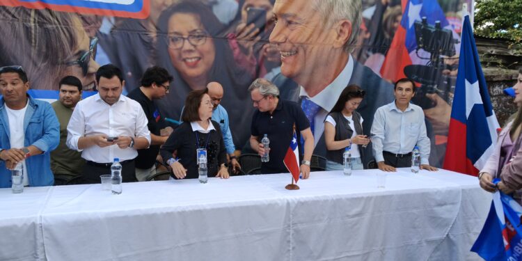 Festejos en Chillán por triunfo de Kast en Segunda Vuelta