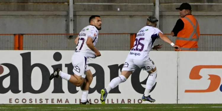 El León es de Primera supera a Cobreloa en dramática final por el segundo ascenso