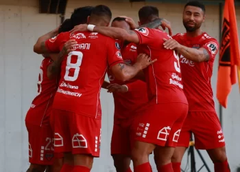 Ñublense golea a Cobresal ante mas de 4300 espectadores