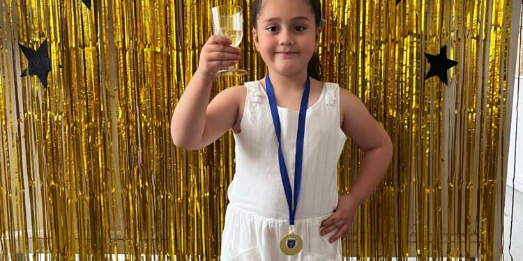 Estudiante de Ñuble prepara maletas para conocer centro espacial en Inglaterra