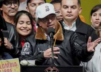 «Fue un honor hablar con el presidente de Colombia»: Trump y Petro conversan por teléfono y acuerdan reunirse en la Casa Blanca