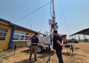 HABILITAN CARRO MÓVIL PARA REFORZAR CONECTIVIDAD EN COMUNAS AFECTADAS POR INCENDIOS FORESTALES EN ÑUBLE