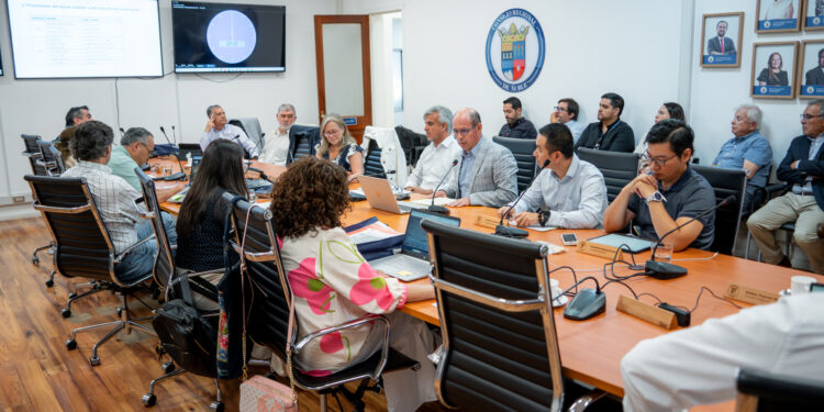 Embalse Zapallar a pasos de iniciar su construcción: Equipo de inspección fiscal y de la empresa china fueron presentados al Consejo Regional