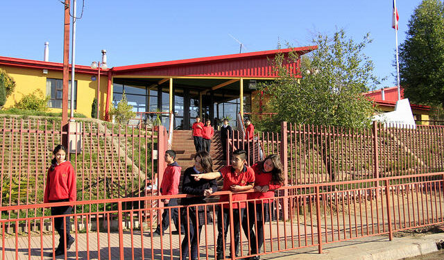 Liceo Bicentenario de Excelencia Polivalente San Nicolás tendrá transporte escolar para el 2026.