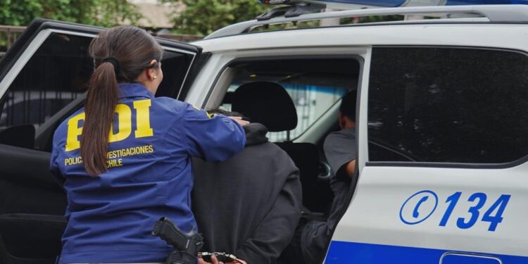 Hombre de 53 años es detenido por delito de violación