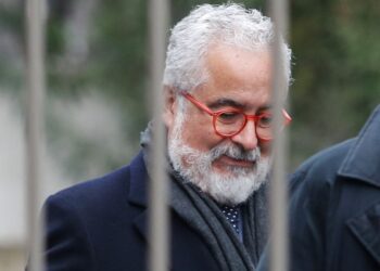 Fiscalía solicita penas contra imputados en caso Audios: 14 años de cárcel a Hermosilla y 20 a Sauer