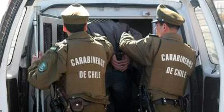 Carabineros detuvo a sujeto que inició quema de basura y pastizal