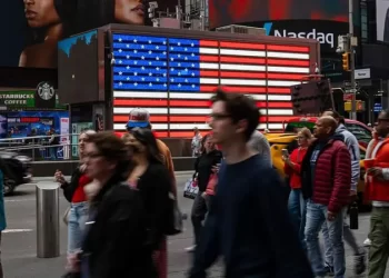A qué se debe la «histórica» caída del crecimiento de la población en EE.UU. y qué consecuencias puede tener