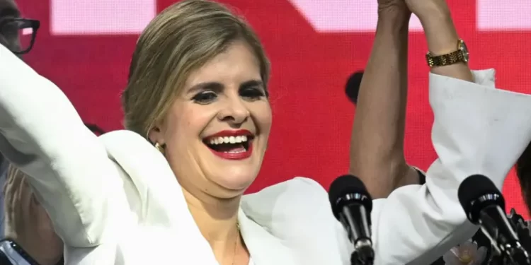 Quién es Laura Fernández, la nueva presidenta electa de Costa Rica