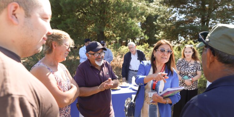 Municipio entrega terreno para millonario proyecto de agua en sector rural Las Raíces
