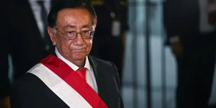 José María Balcázar, el nuevo presidente de Perú que asume el reto de «garantizar una transición electoral pacífica»