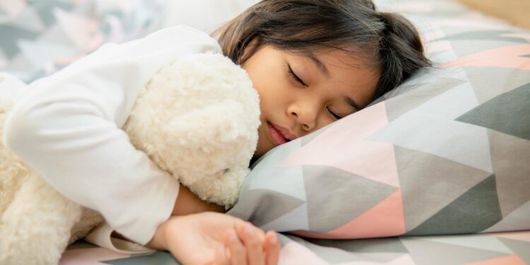 Red asistencial de Ñuble refuerza llamado a preparar el retorno a clases regulando hábitos de sueño en niñas y niños