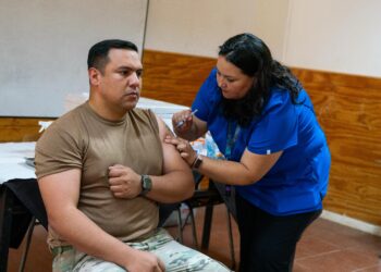 Personal del Ejército se protege contra el tétanos en operativo de vacunación en terreno