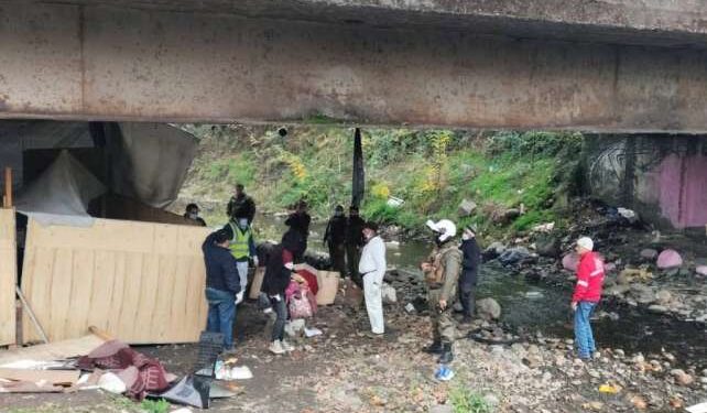 Municipalidad retira una treintena de rucos y detiene 36 personas en controles con Carabineros