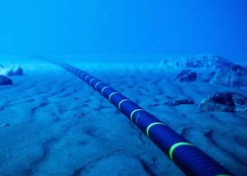 La concesión del cable submarino entre Chile y China fue aprobada por el ministro de Boric, pero echó pie atrás dos días después