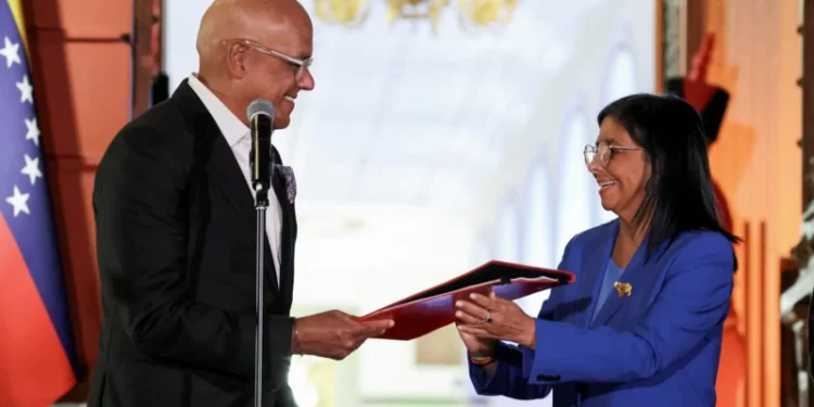 La Asamblea Nacional de Venezuela aprueba por unanimidad una ley de amnistía que organizaciones de derechos humanos consideran limitada