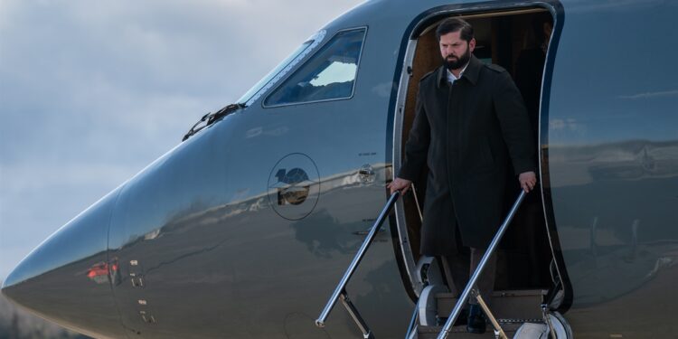 El Presidente Gabriel Boric inició  gira por el sur de Chile