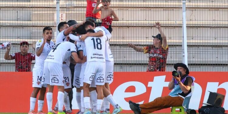 Ñublense termina mala racha con su bestia negra y es líder momentáneo