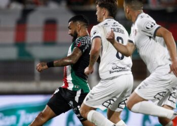 Ñublense rescata un punto en su debut 2026 en La Cisterna