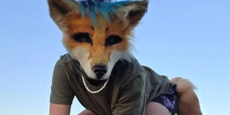 FENÓMENO “THERIAN” LLEGA A CHILLÁN: AGRUPACIÓN CONVOCA A REUNIÓN ABIERTA EN PLAZA DE ARMAS