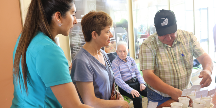 Profesional del Hospital de Chillán entrega consejos para enfrentar el desgaste y sobrecarga de personas cuidadoras