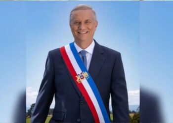 Presidente electo Kast podrá utilizar el escudo de chile en su banda presidencial.