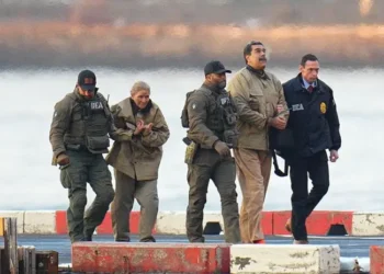 La disputa sobre quién debe pagar la defensa de Maduro en EE.UU. (y qué ha pasado en otros casos contra expresidentes extranjeros)