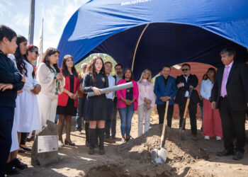 Primera piedra de nueva Escuela Felipe Cubillos marca inicio del Año Escolar Regional 2026