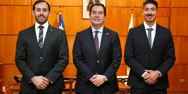 DELEGADO PRESIDENCIAL ANUNCIA SEREMIS DE OBRAS PÚBLICAS, SALUD Y VIVIENDA