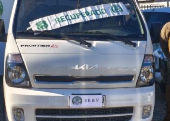 Recuperan automóvil robado en La Región Metropolitana