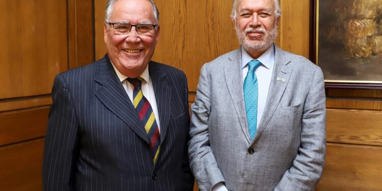 Ministro Jaime Campos ratifica a Carlos Furche como director nacional de INIA