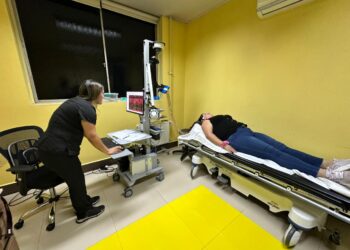 Hospital de San Carlos adquiere moderno electroencefalograma para fortalecer la atención neurológica y reducir listas de espera