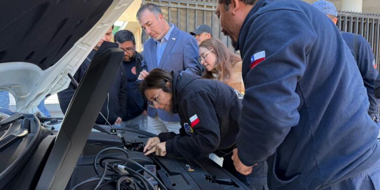 Capacitan a equipos de emergencia en el marco del plan de acción de electromovilidad para Ñuble