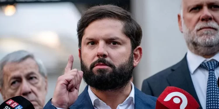 El cable chino de fibra óptica que rompió la transición de gobierno entre Boric y Kast en Chile