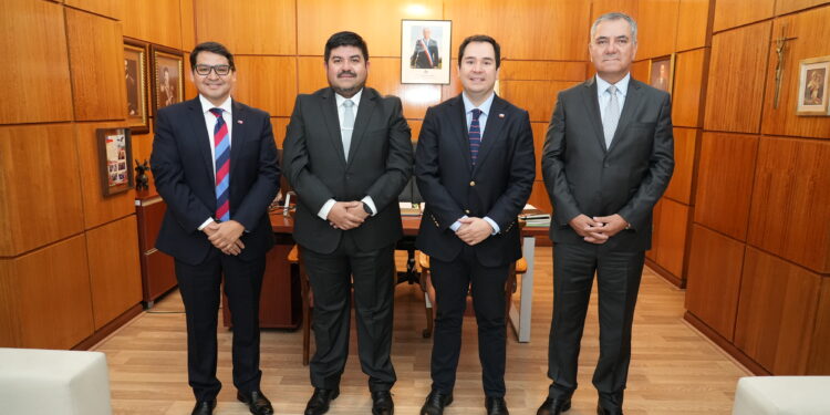 DELEGADO PRESIDENCIAL ANUNCIA SEREMIS DE TRANSPORTES, BIENES NACIONALES Y DESARROLLO SOCIAL