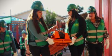 Comunidad de Puente Ñuble fortalece su preparación ante emergencias con capacitación CERT